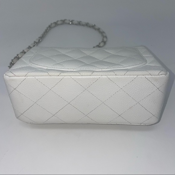 Sold Chanel Vintage White caviar mini square, silver hardware. - Picture 6 of 16